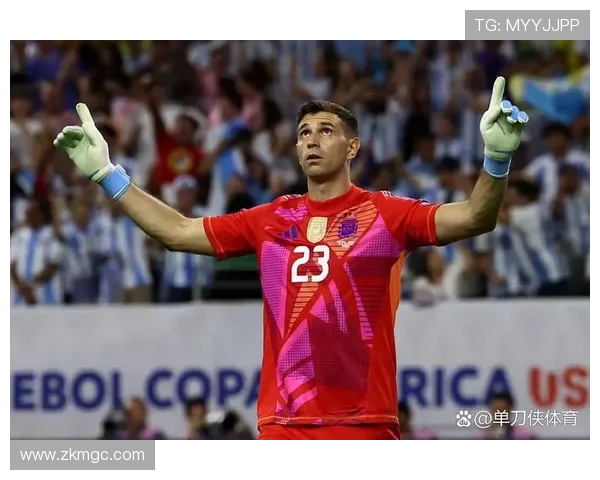 马丁内斯本赛季8次零封,表现稳健解析 马丁内斯本赛季8次零封,表现稳健解析