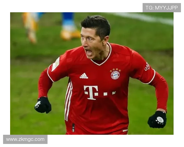 莱万今晚又换豪车了，这生活和我们差几条命啊？